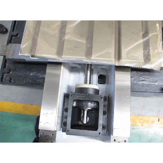 Вертикальный фрезерный обрабатывающий центр DMTG VDF850A